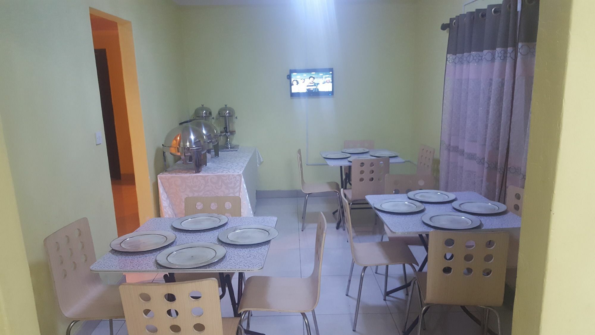 Mathlyn Guest House Francistown Exterior photo