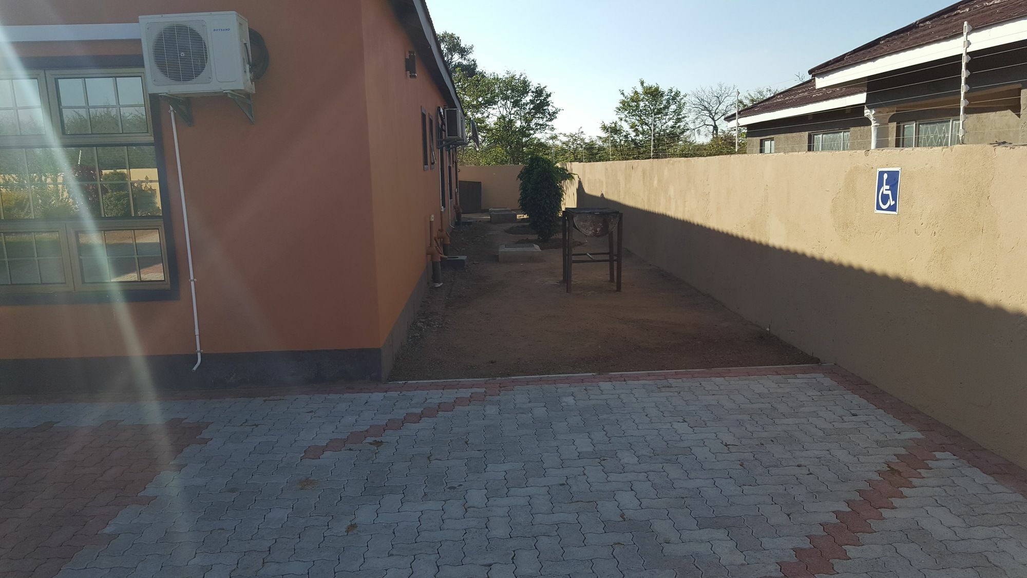 Mathlyn Guest House Francistown Exterior photo