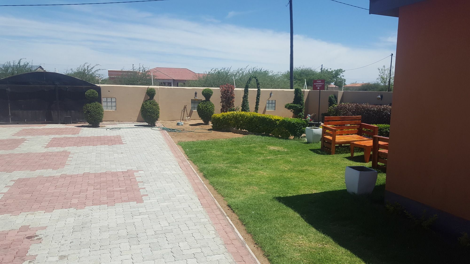 Mathlyn Guest House Francistown Exterior photo